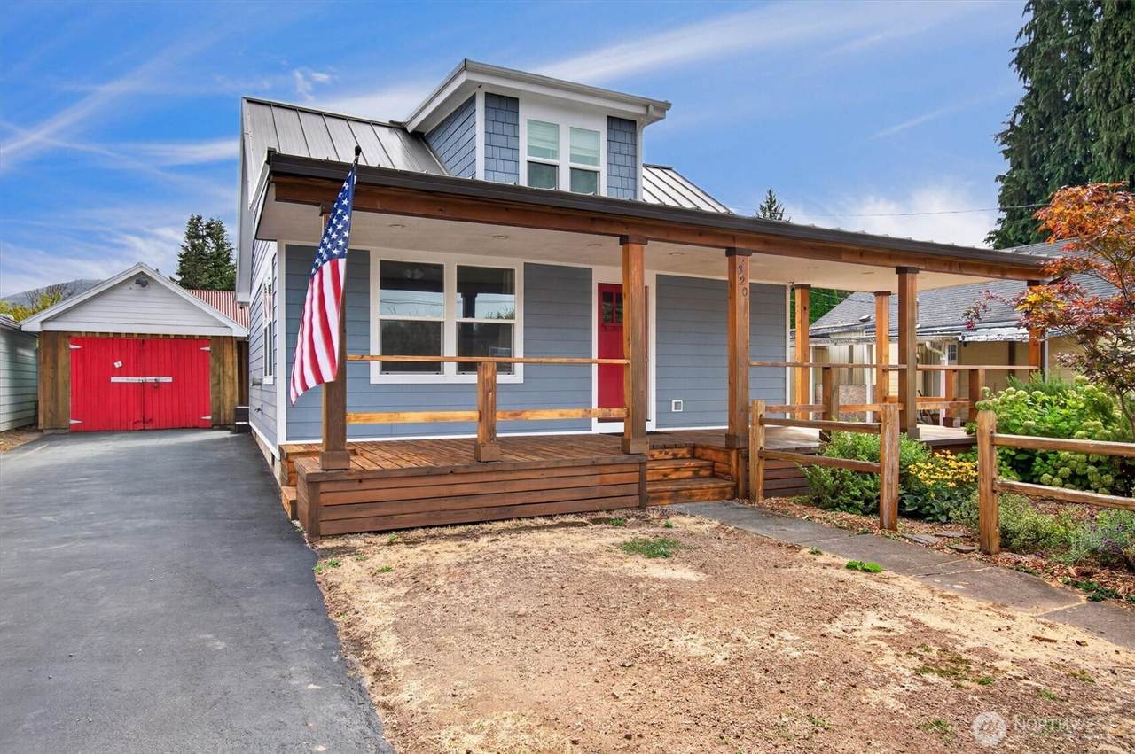 320 Roake Avenue - Photo 1