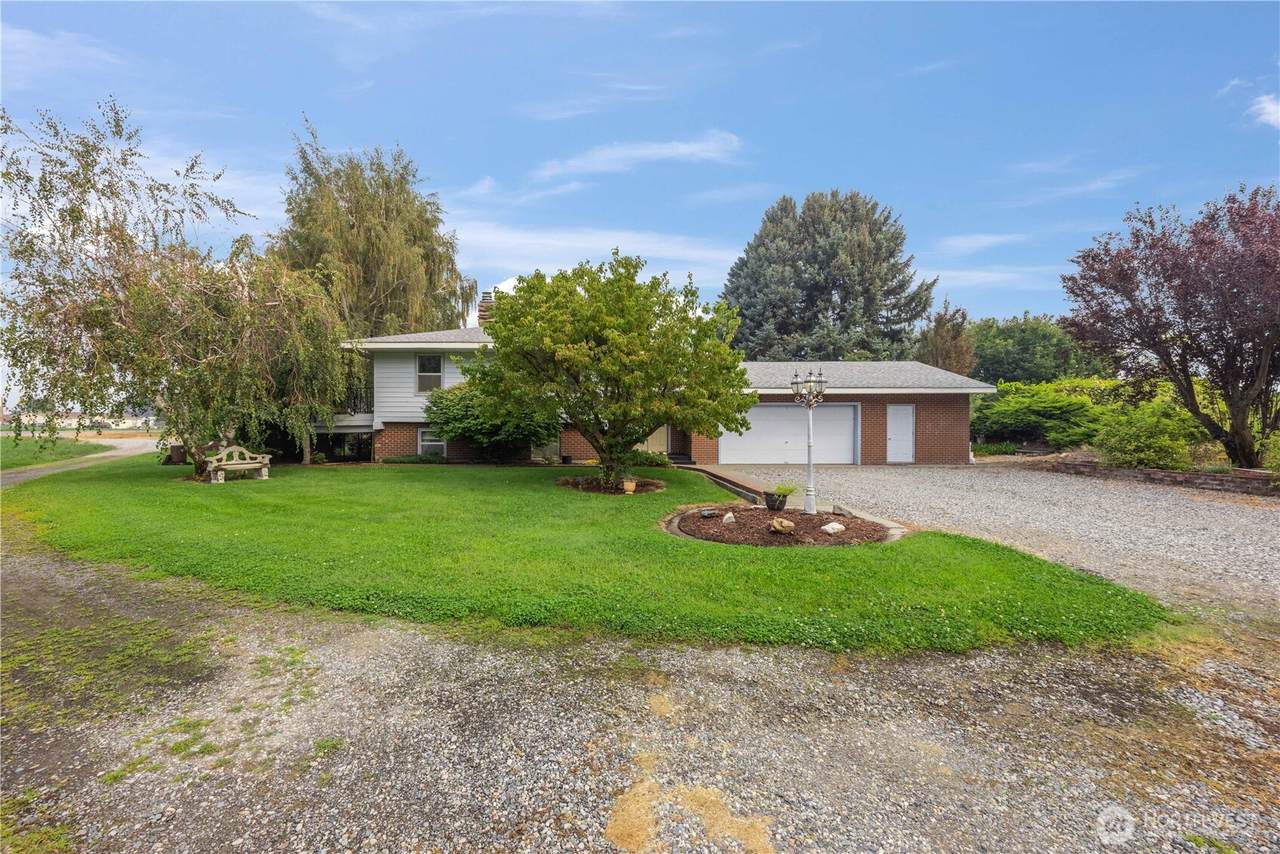 18 Cedar Avenue - Photo 1