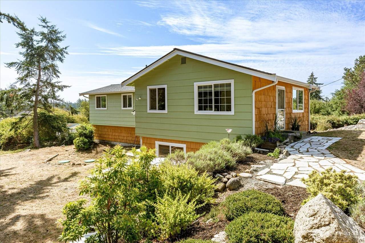 1002 Carl Avenue - Photo 1