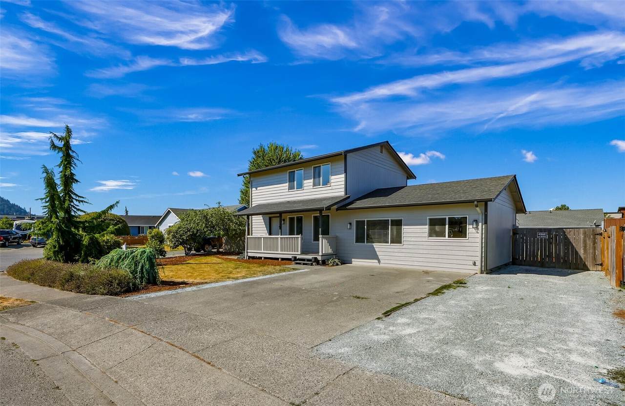 1015 25th Street - Photo 1