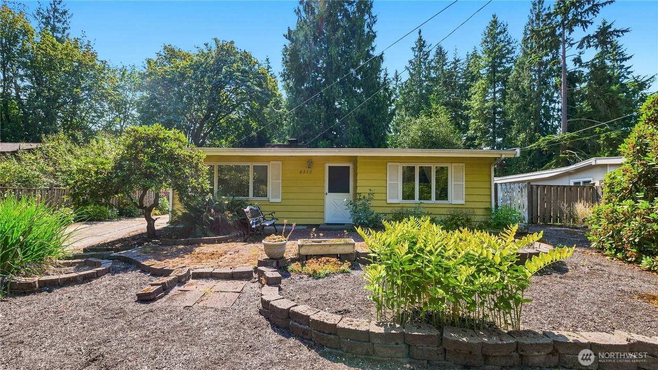 8232 184th Street - Photo 1