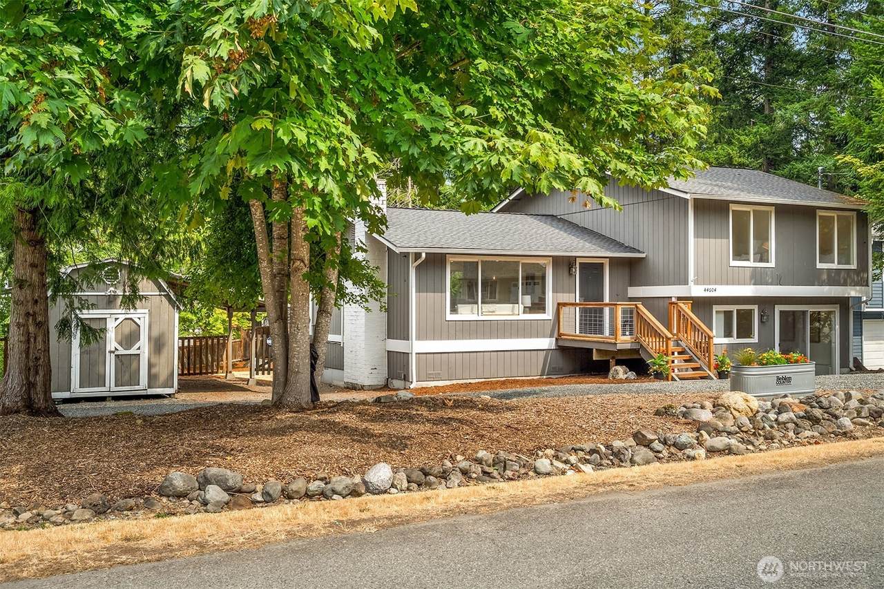 44604 145th Street - Photo 1