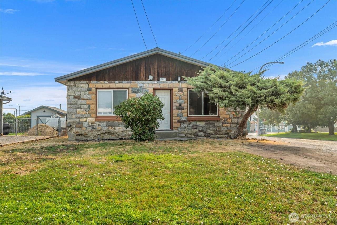 1357 Monitor Street - Photo 1