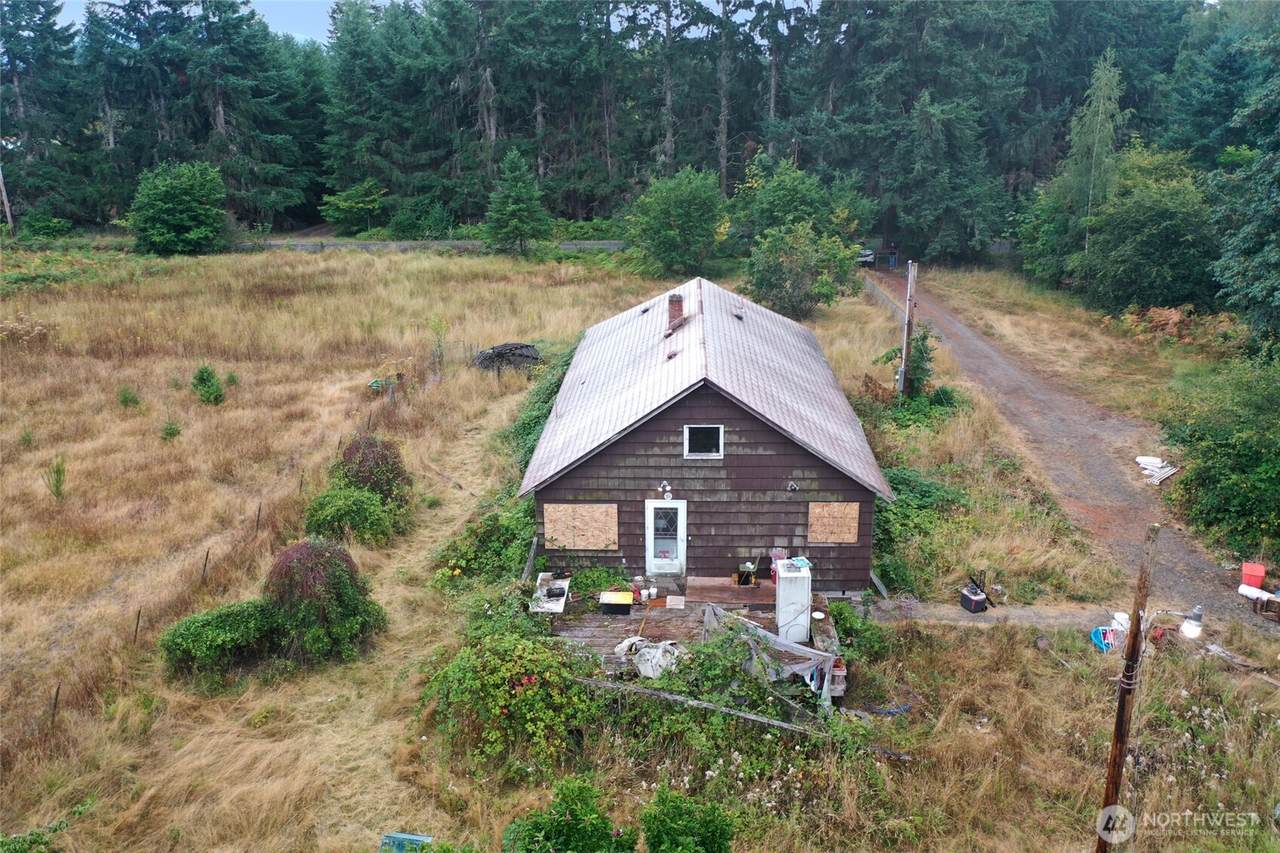10108 138th Avenue - Photo 1