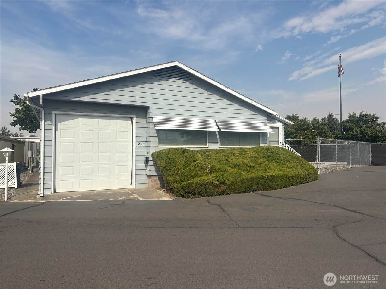 1259 Jones - Photo 1