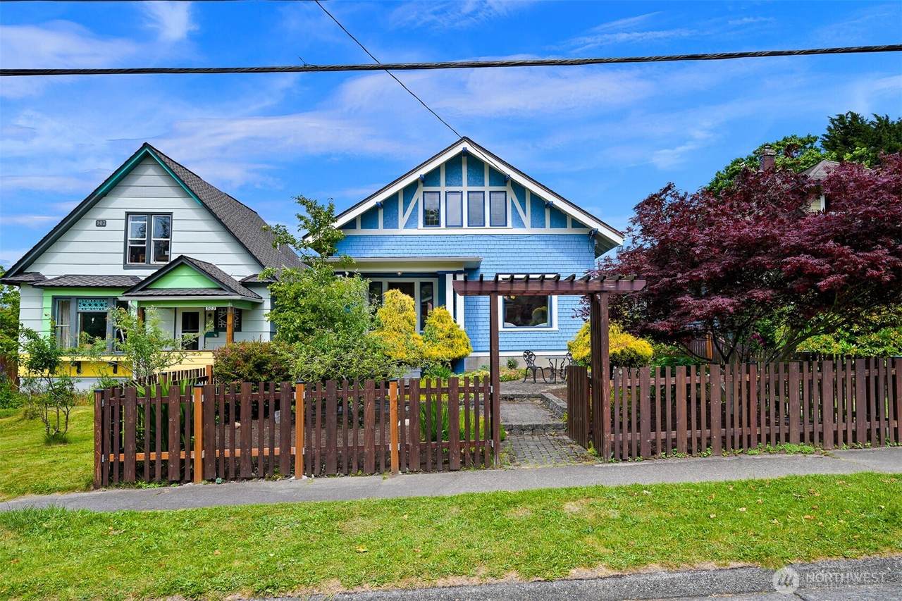 905 Maple Street - Photo 1