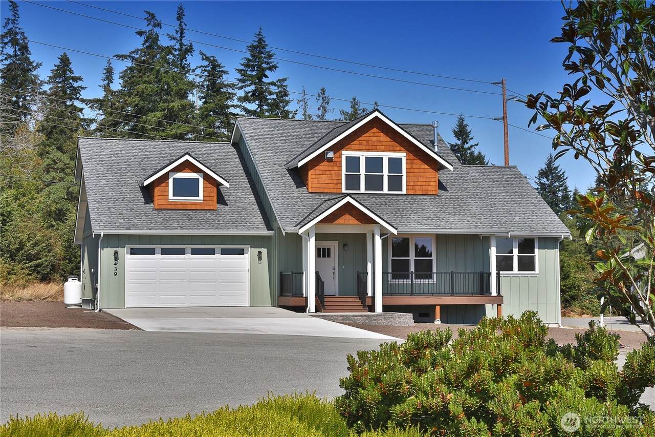 2439 Cambridge Court - Photo 1