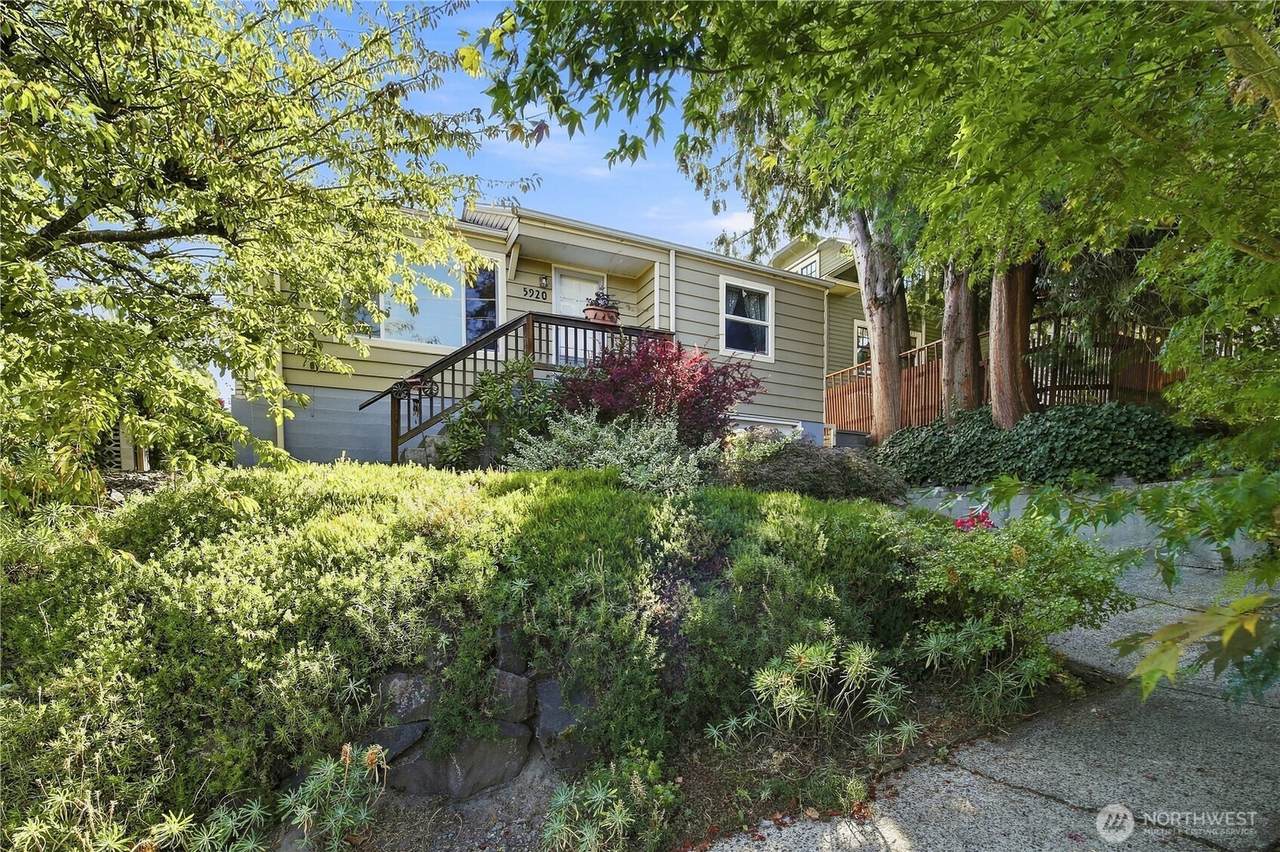 5920 39th Avenue - Photo 1