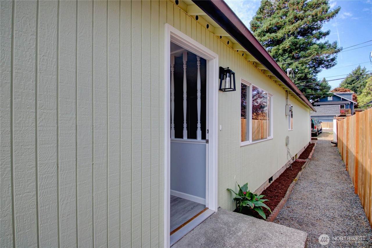 2524 Walnut Street - Photo 1