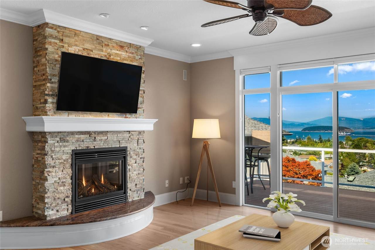 3907 Ridgetop - Photo 1