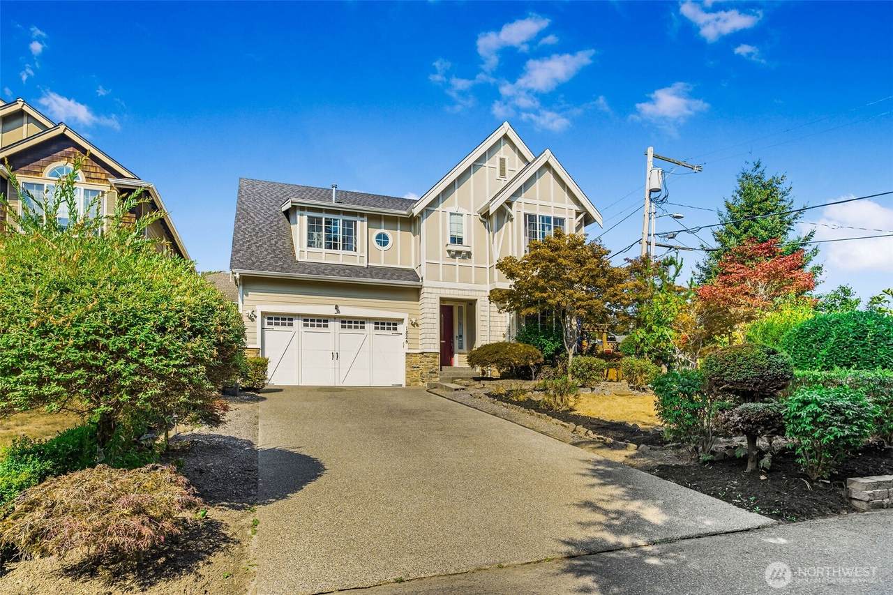 1825 Redmond Place - Photo 1