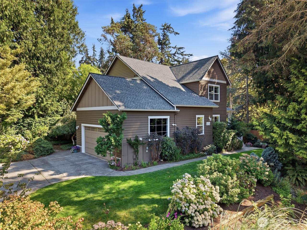 506 Azalea Avenue - Photo 1