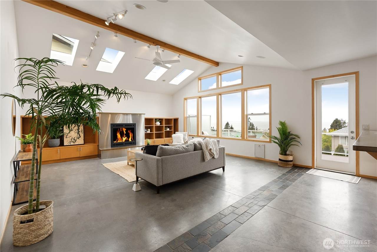 8745 Semiahmoo Drive - Photo 1