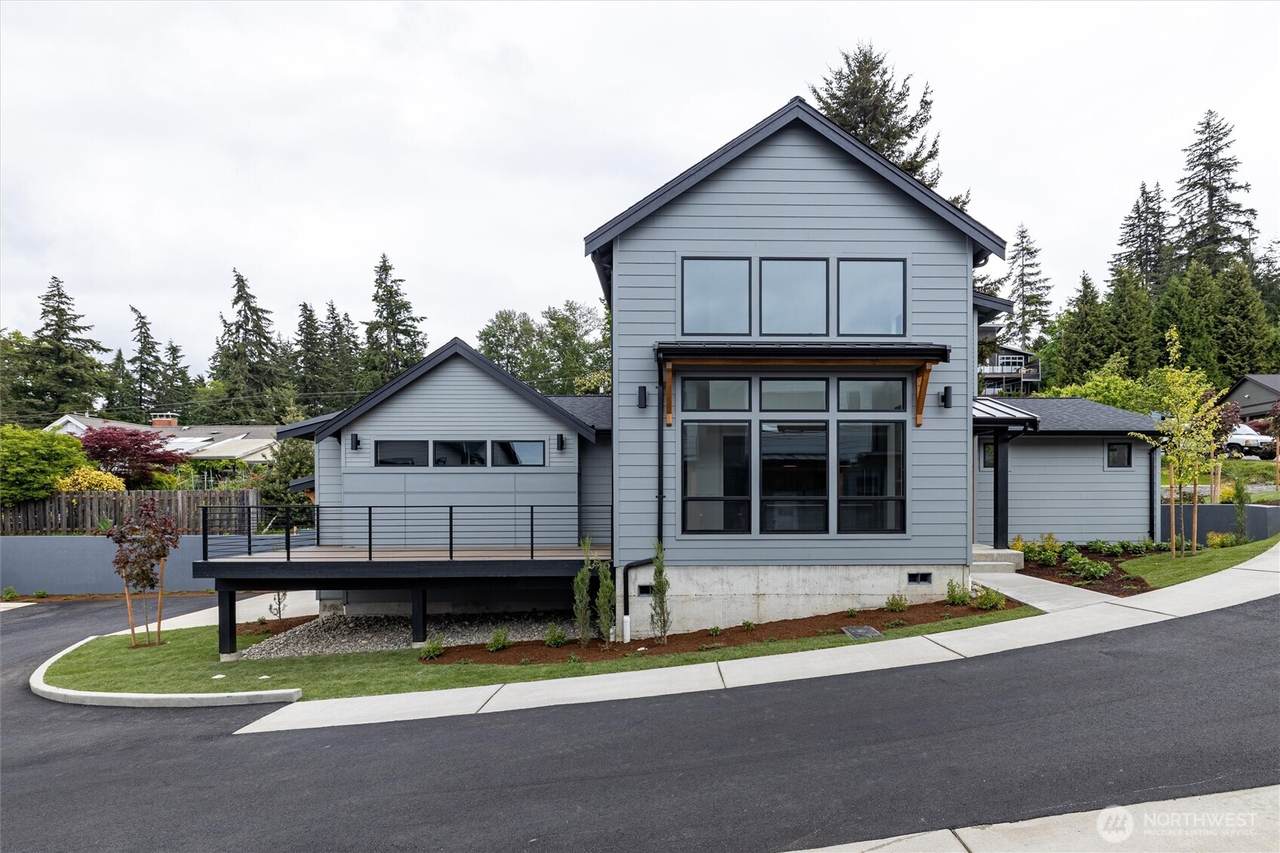 1110 Divine Lane - Photo 1