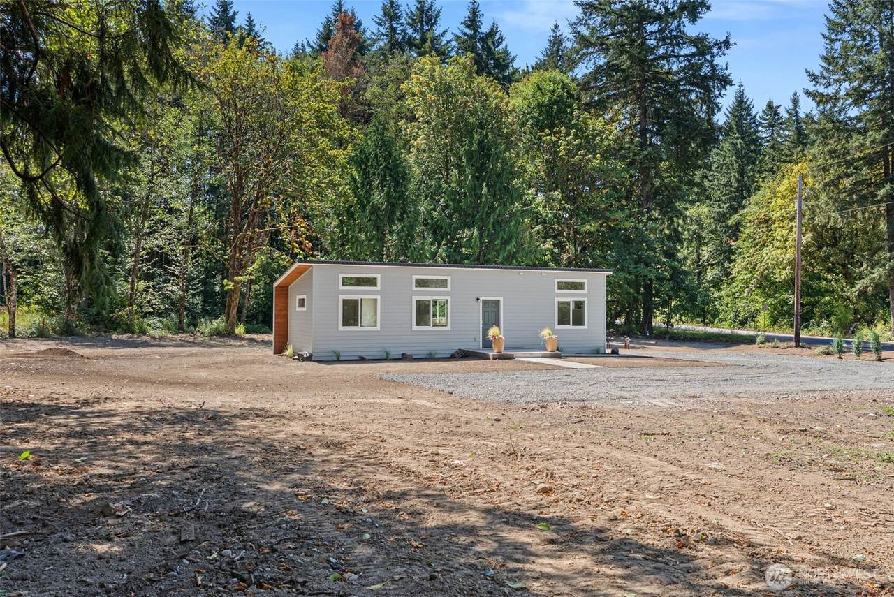 173 Barnes Drive - Photo 1