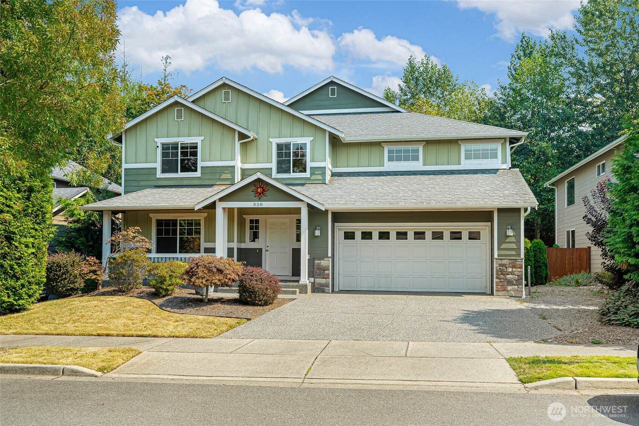 328 Barry Loop - Photo 1