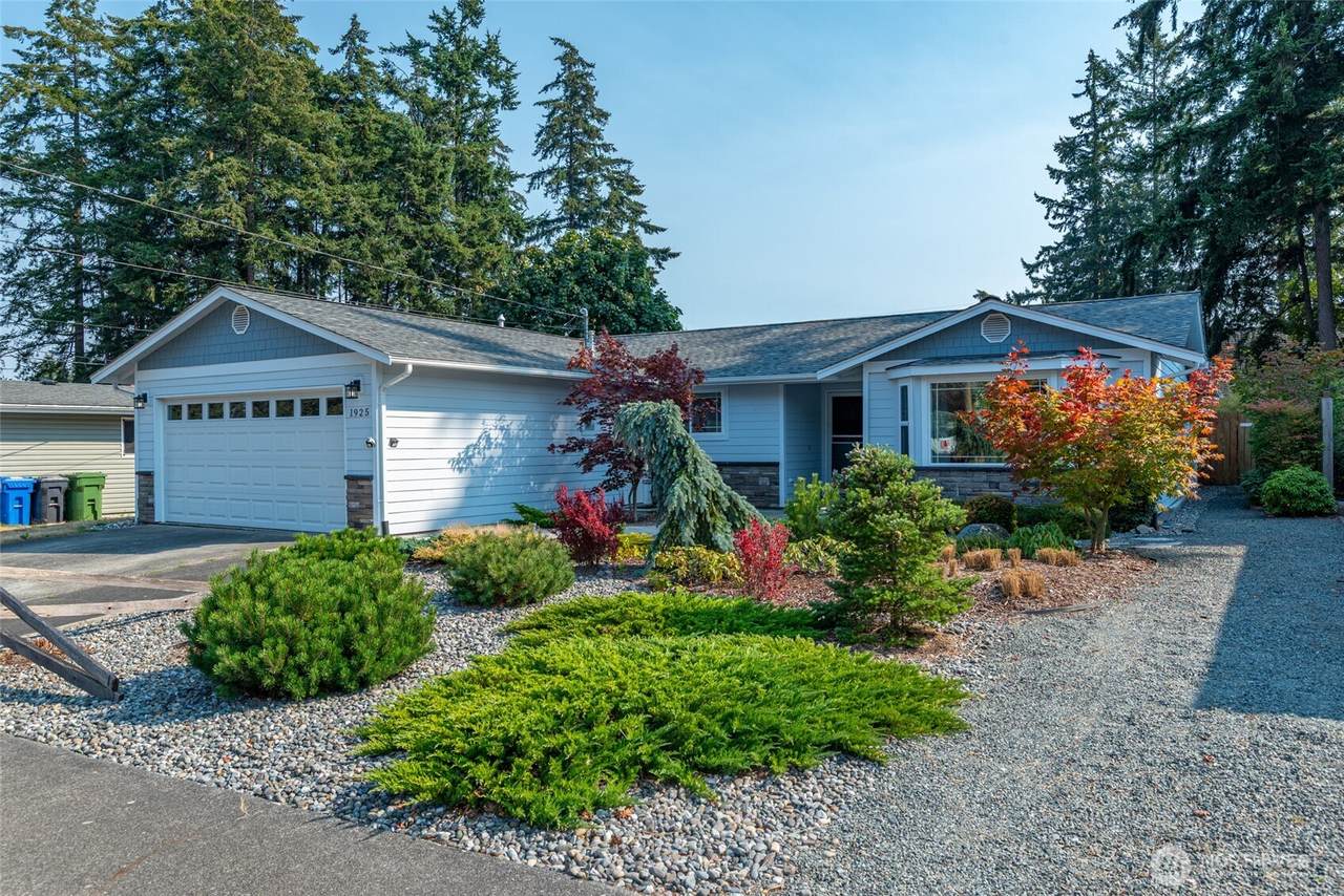 1925 8th Avenue - Photo 1
