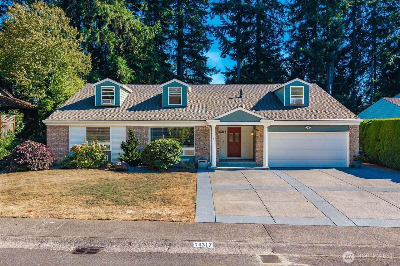 14317 170th Street - Photo 1