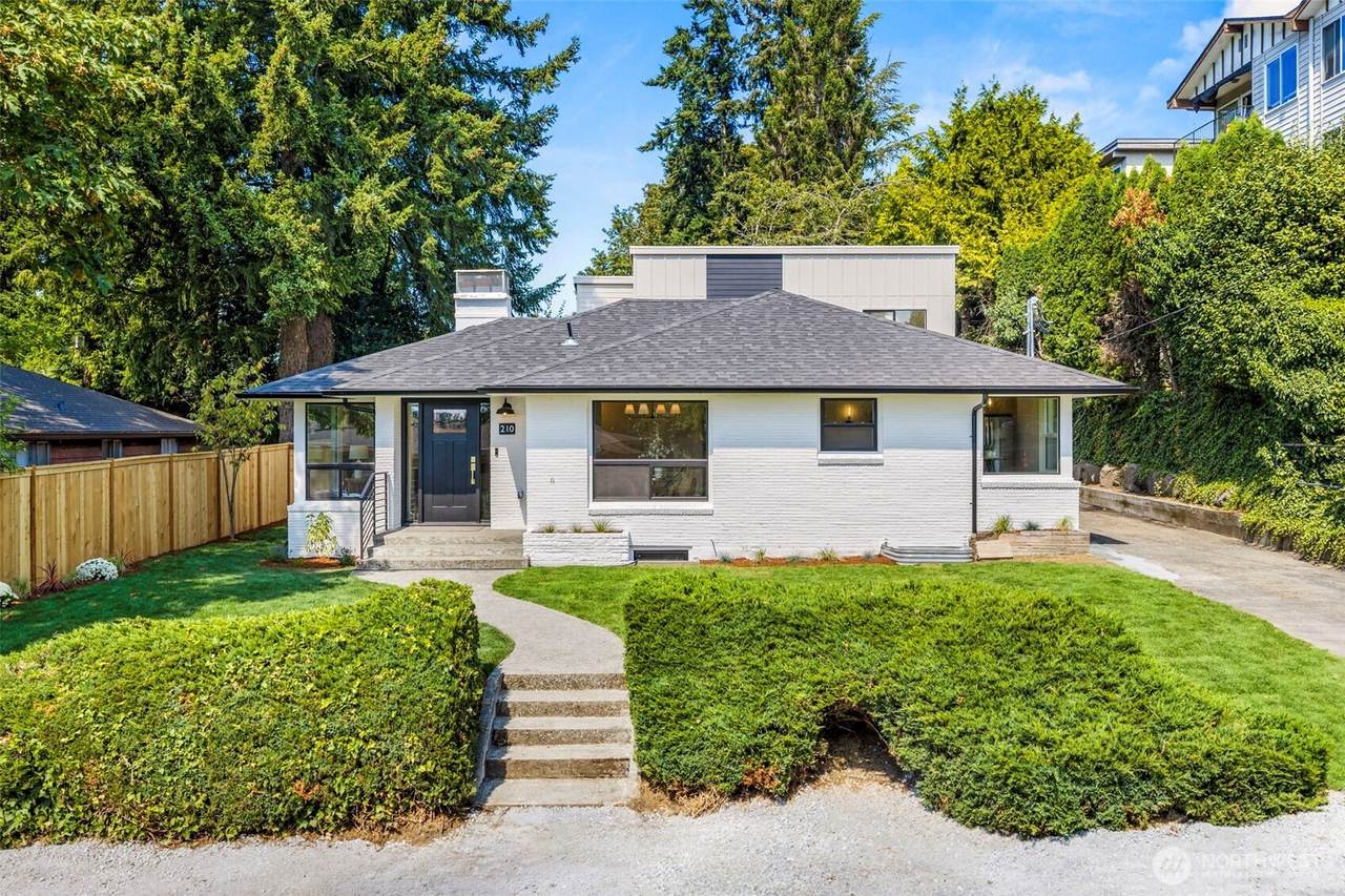 210 115th Street - Photo 1