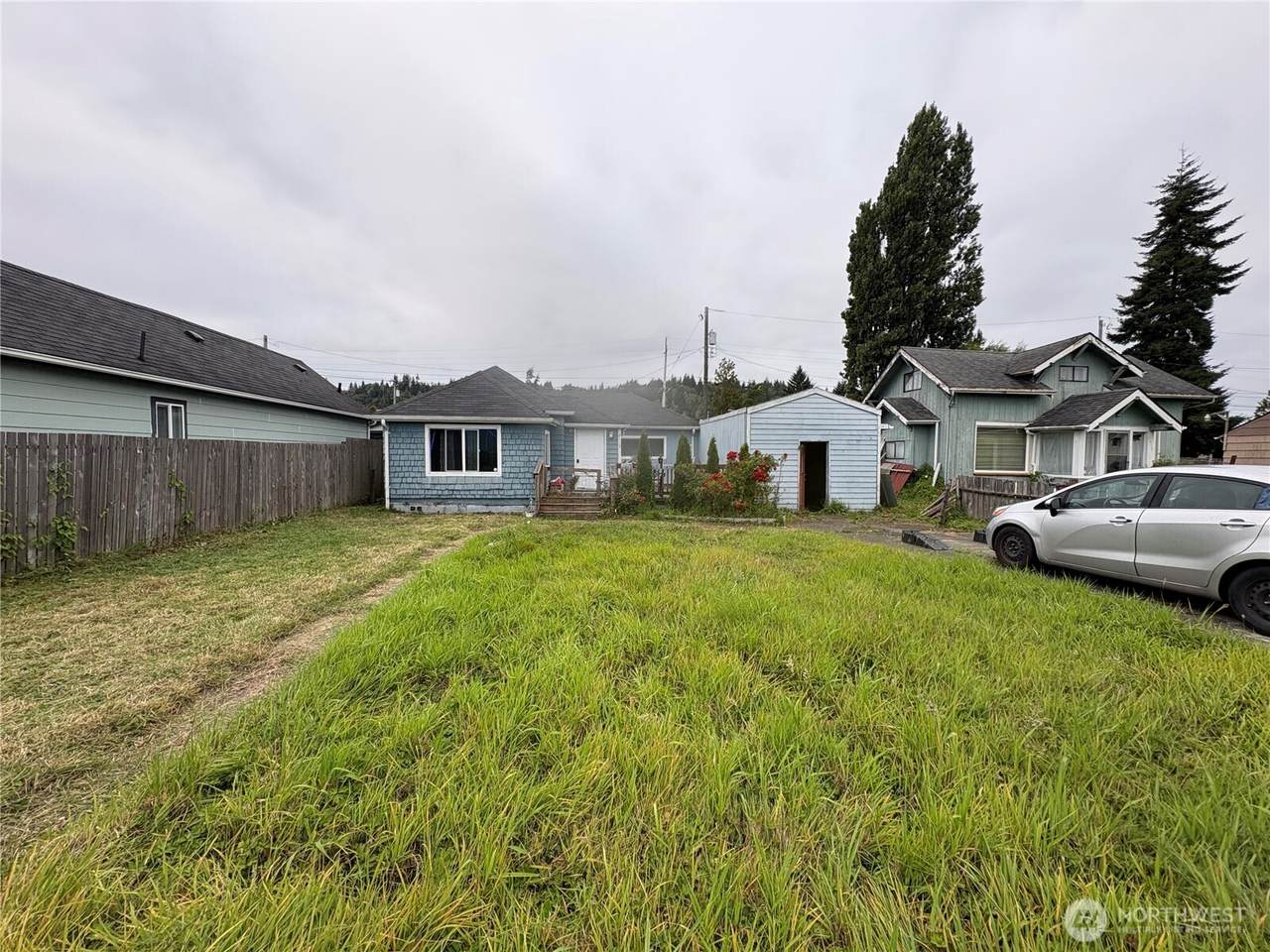 2615 Bay Avenue - Photo 1