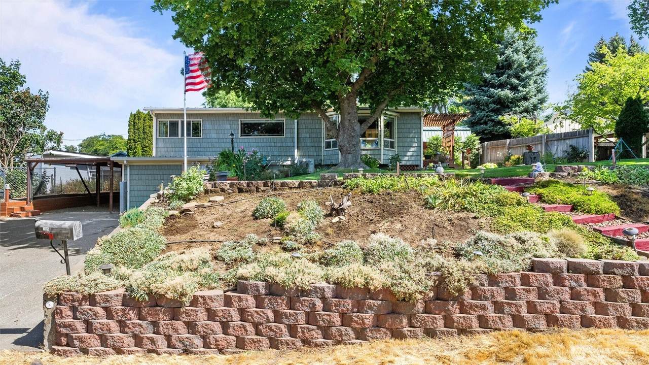 209 7th Street - Photo 1