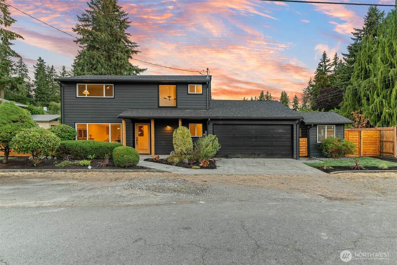 16301 Wallingford Avenue - Photo 1