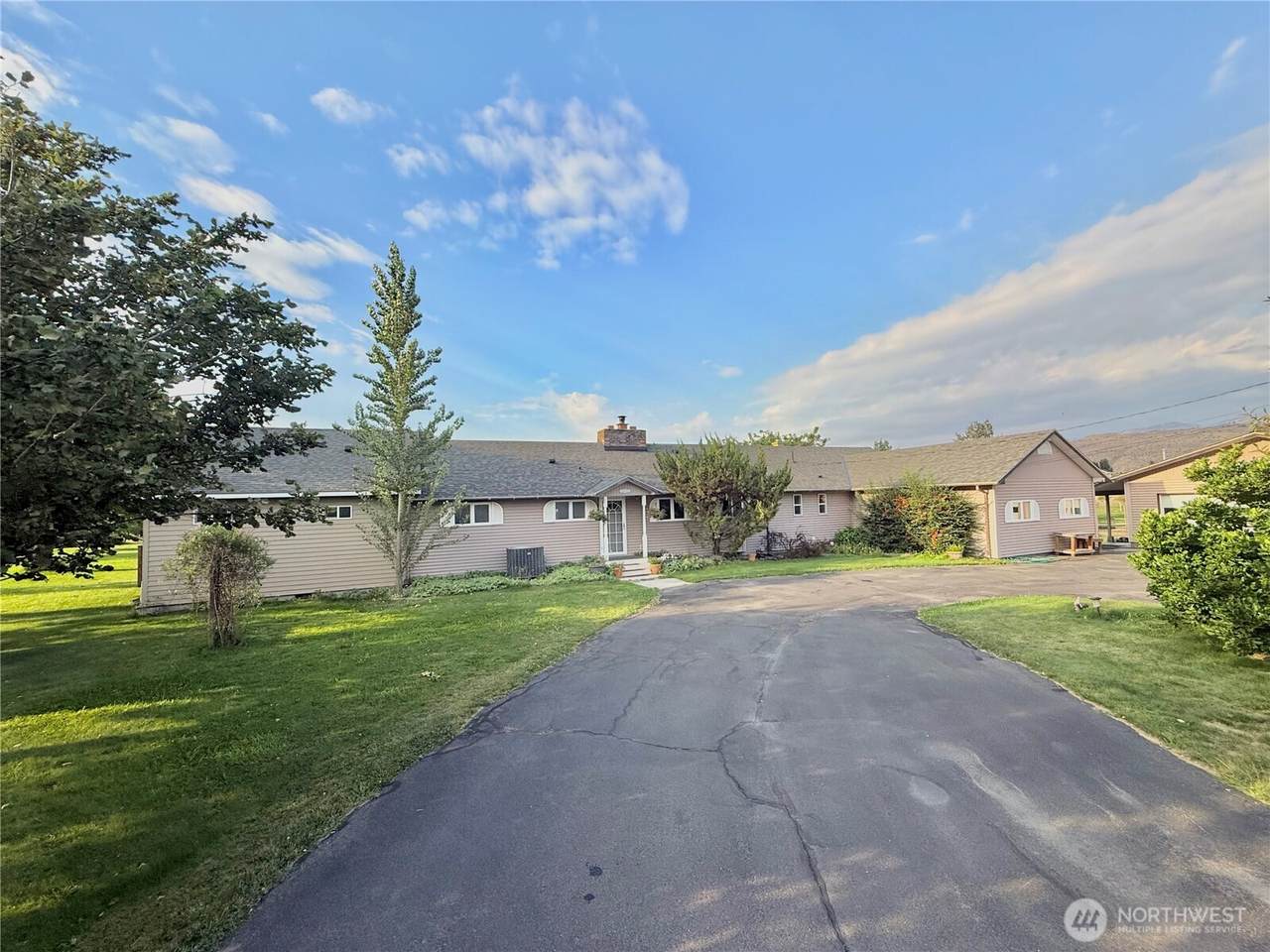 28 Dixon Road - Photo 1