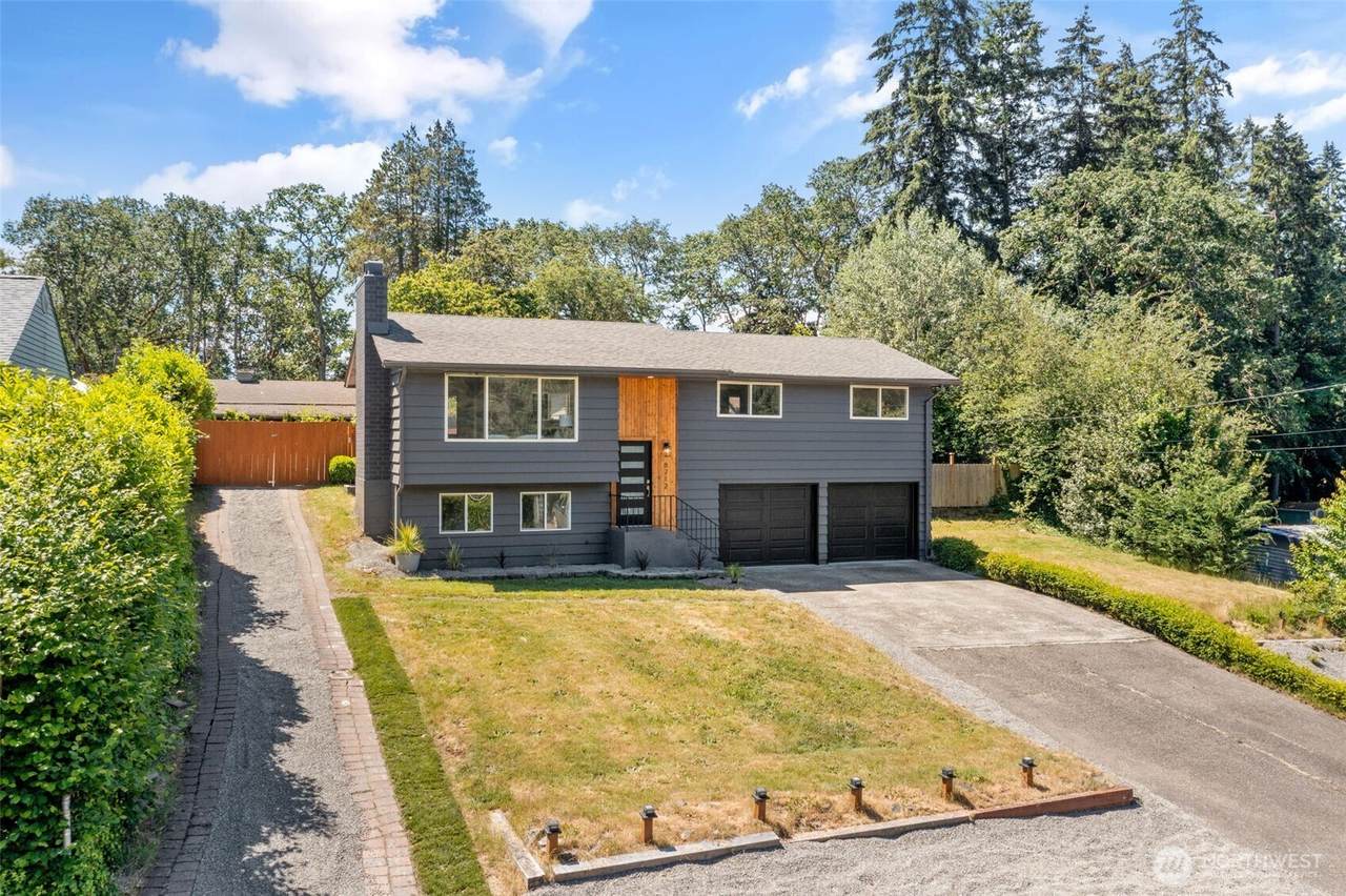 8712 Wildwood Avenue - Photo 1