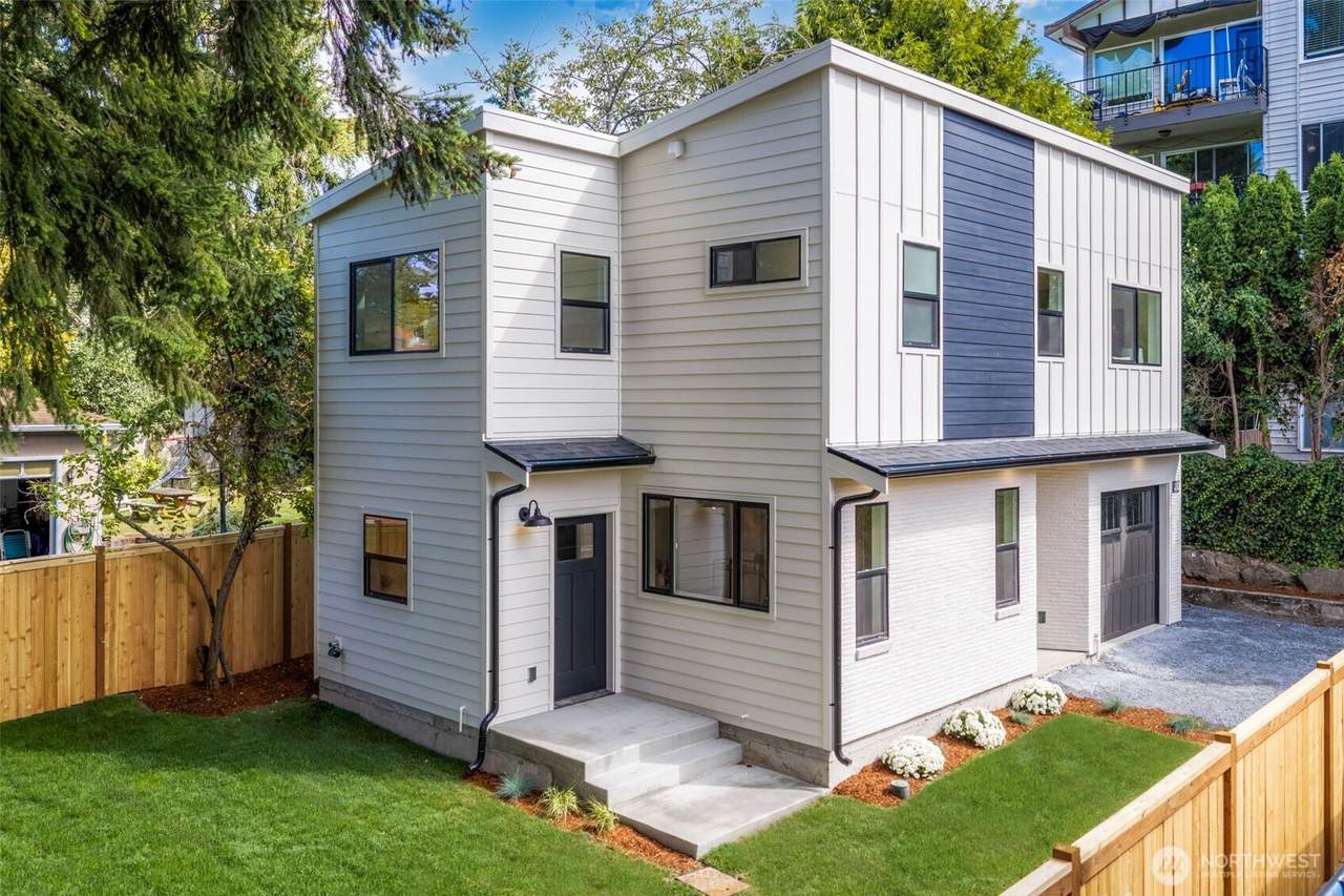 212 115th Street - Photo 1