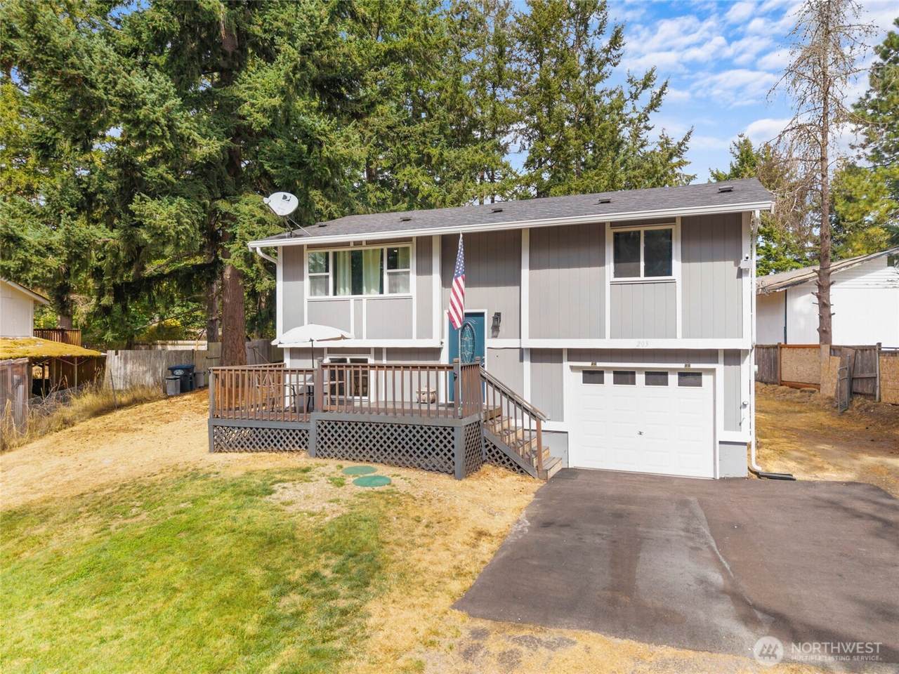 203 Seattle Street - Photo 1