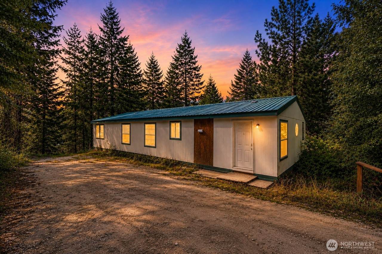 24608 Spur Street - Photo 1