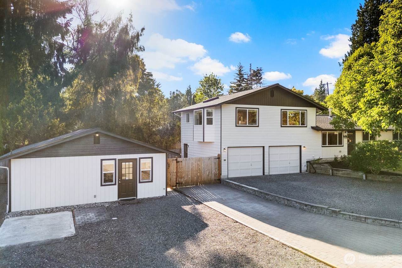 7210 89th Ave Se - Photo 1