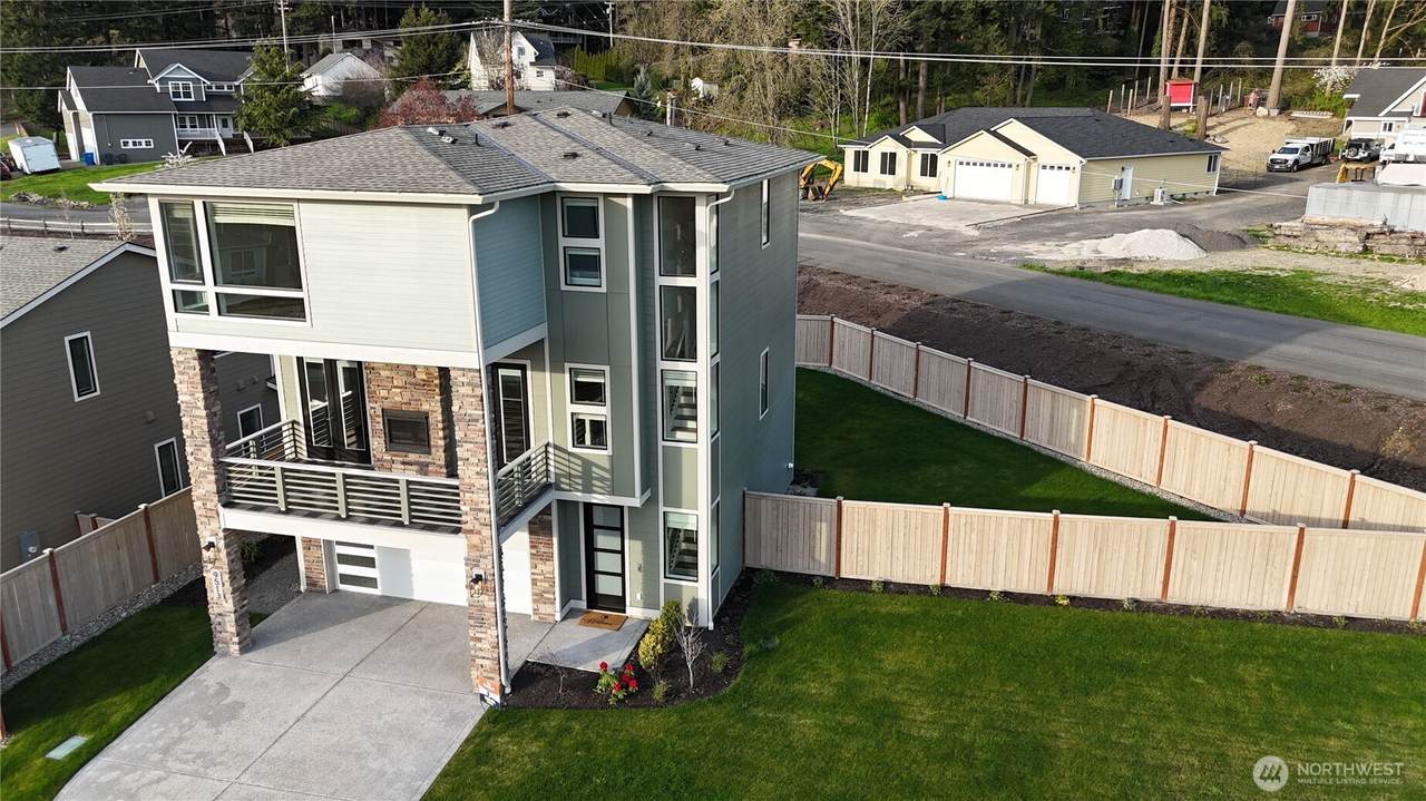 9513 38th Street - Photo 1