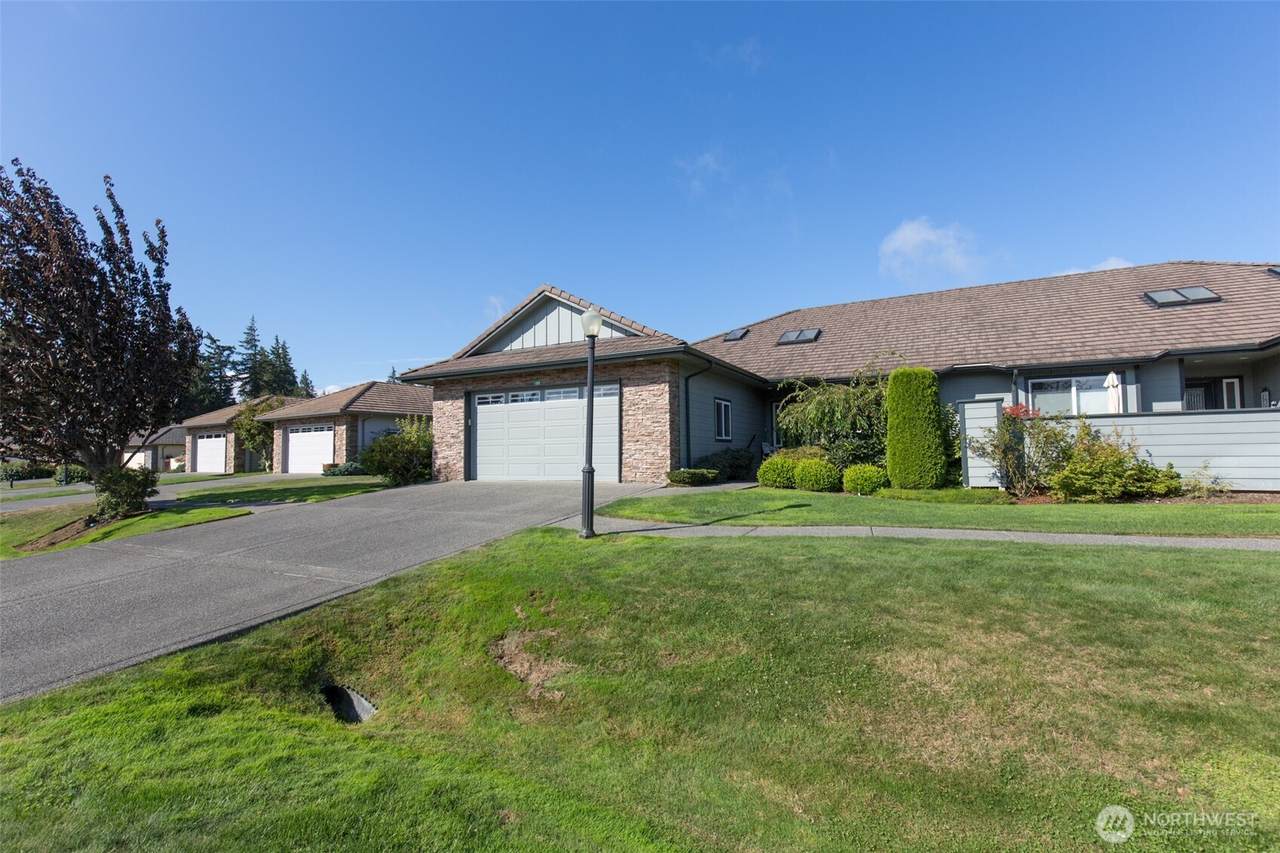 80 Cascadia Loop - Photo 1