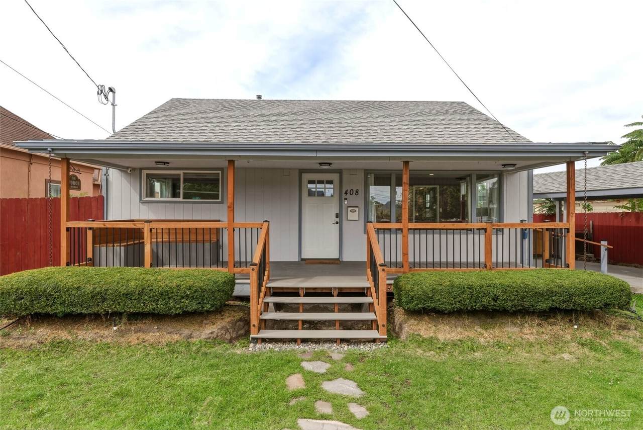 408 8th Avenue - Photo 1