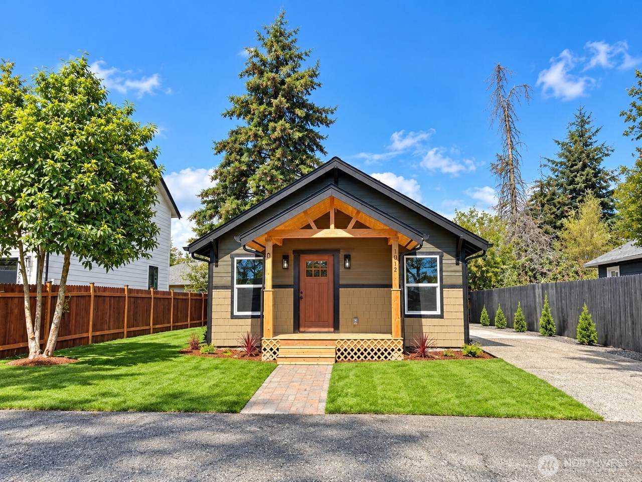 1012 Dearborn Avenue - Photo 1