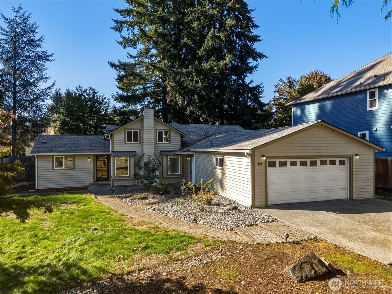 821 7th Avenue - Photo 1
