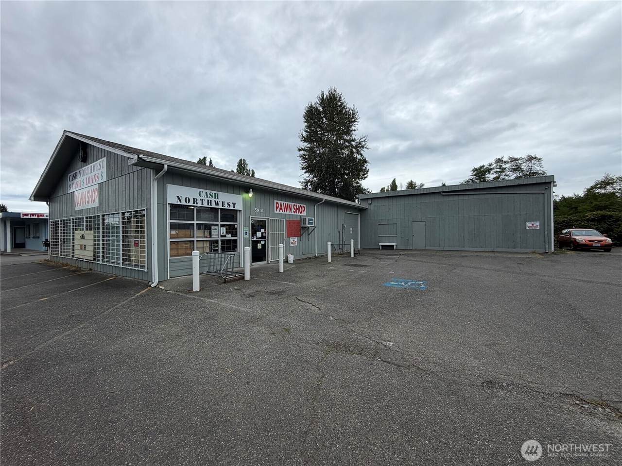 5910 Pacific Avenue - Photo 1