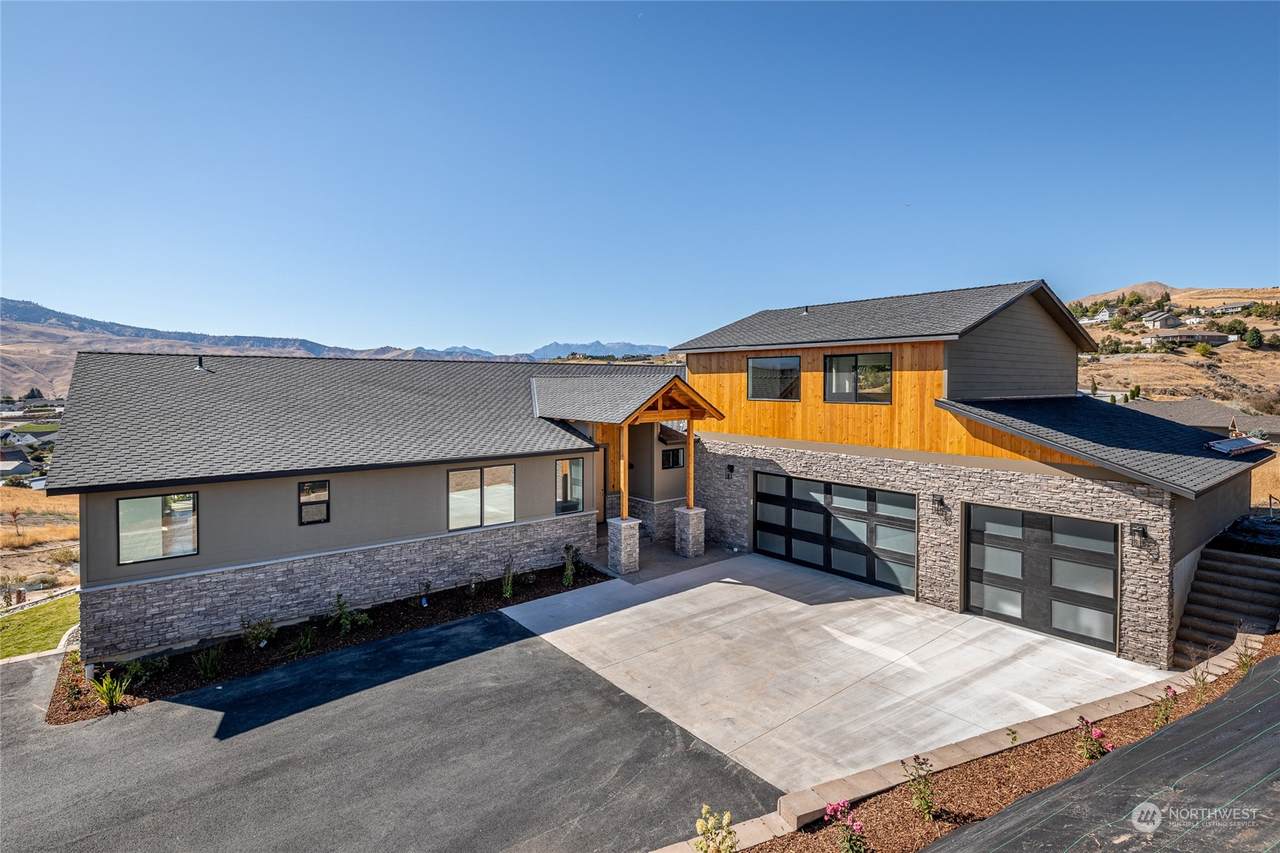127 Elizabeth Court - Photo 1