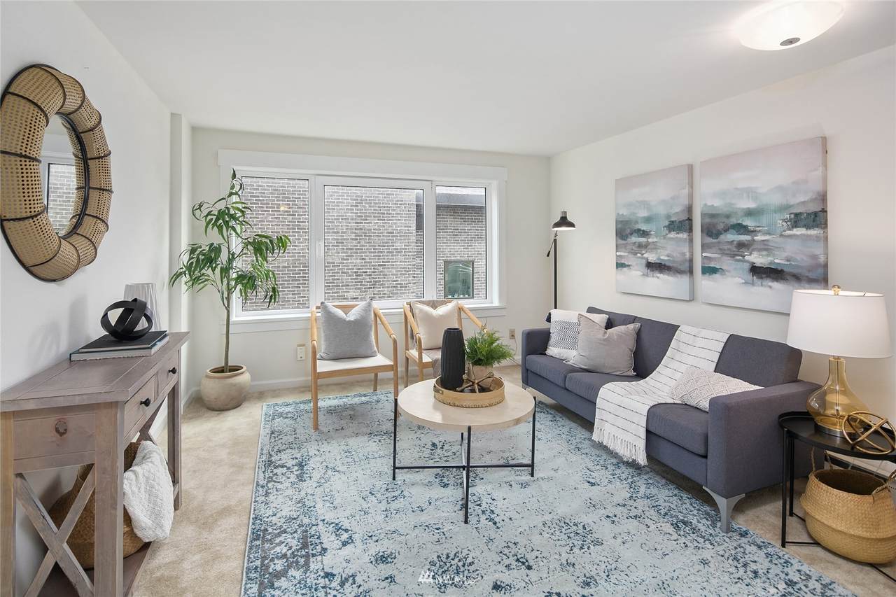 1300 University Street - Photo 1