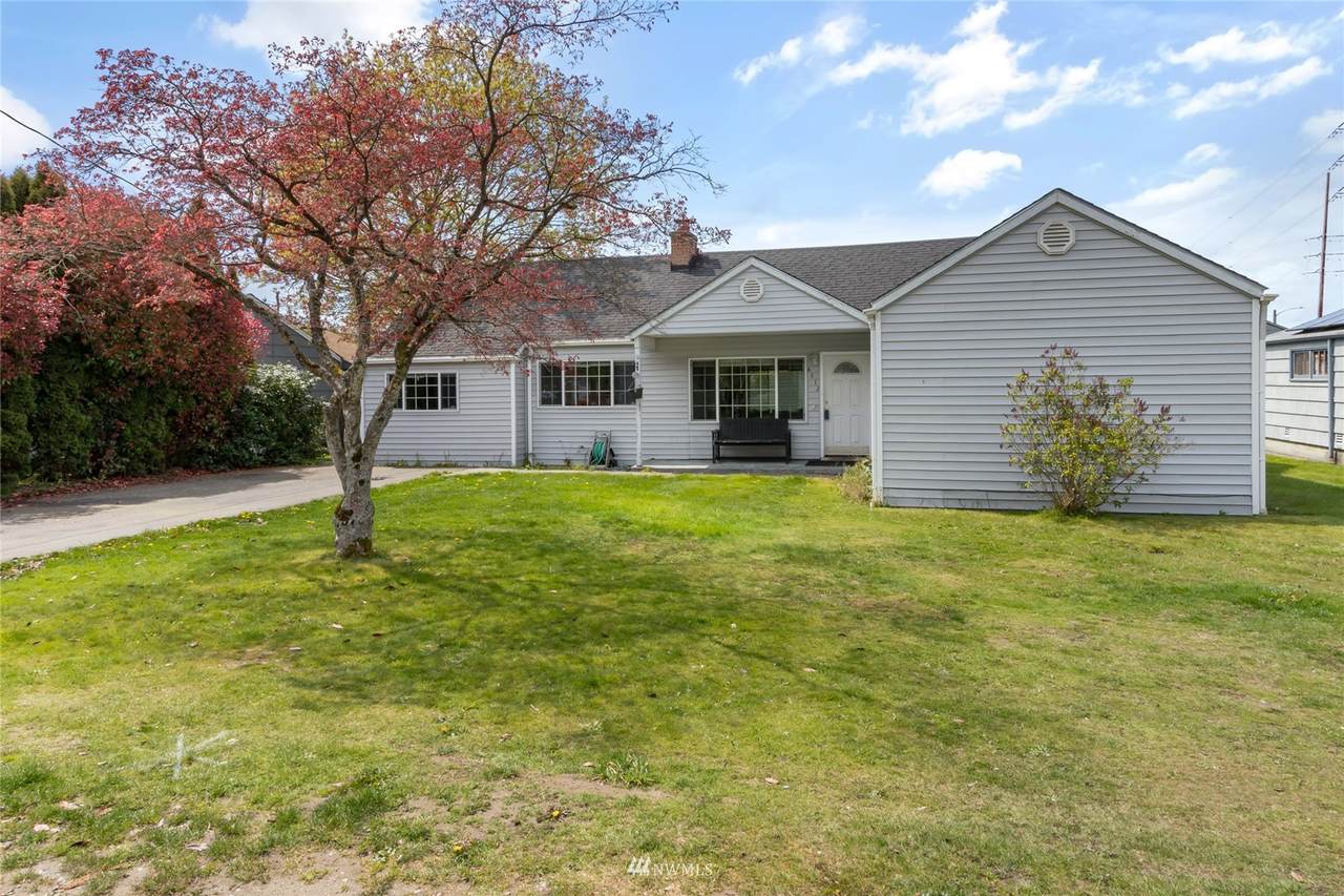 8412 E Street - Photo 1