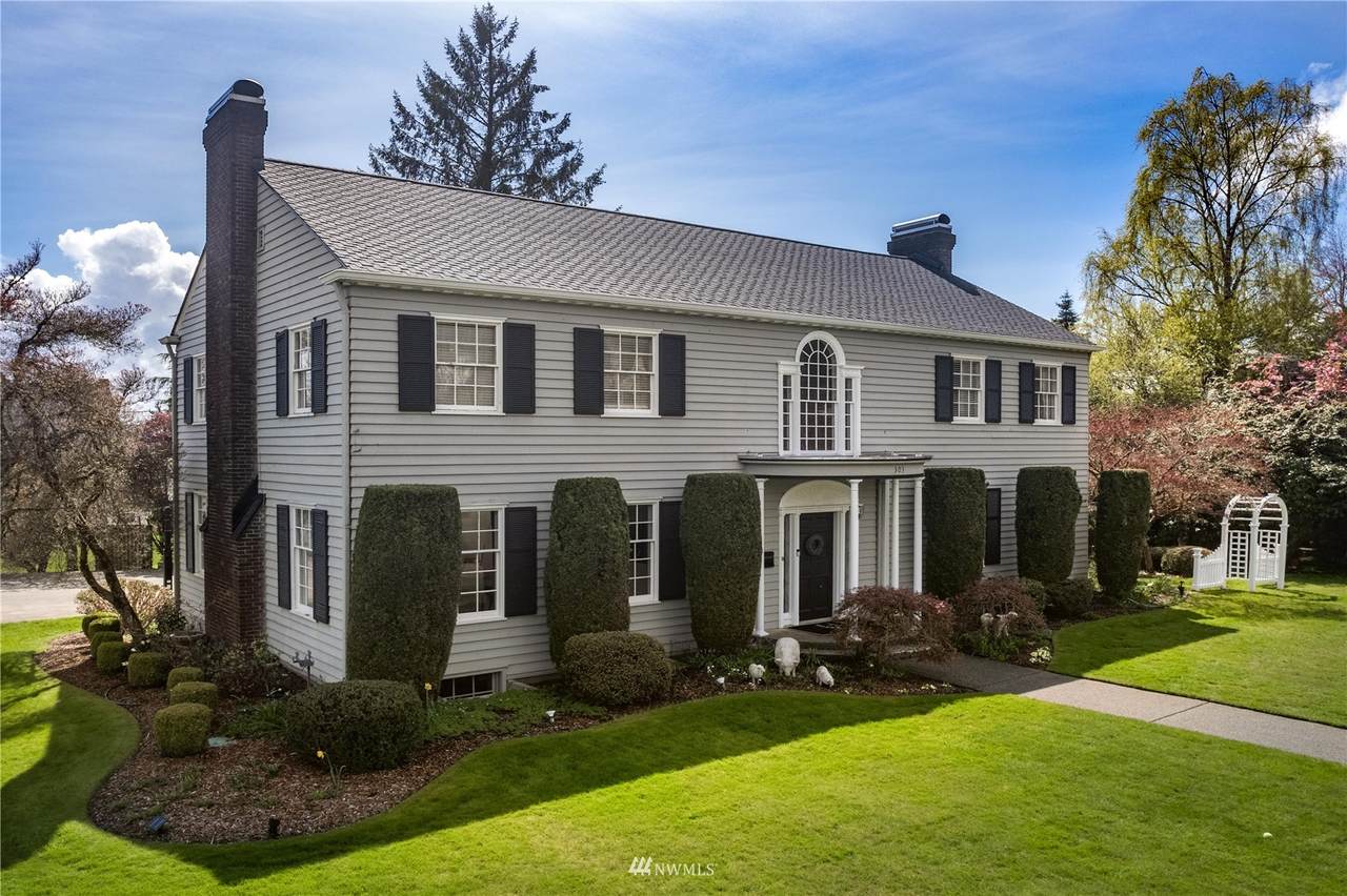 303 9th Street - Photo 1