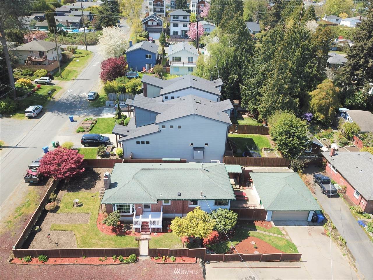 834 92nd - Photo 1
