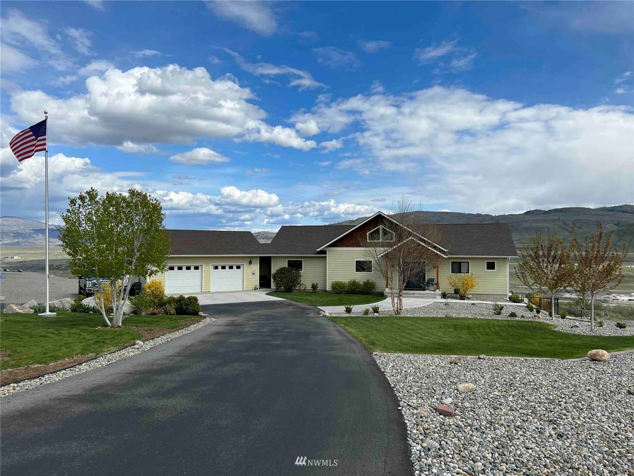 321 Parks Drive - Photo 1