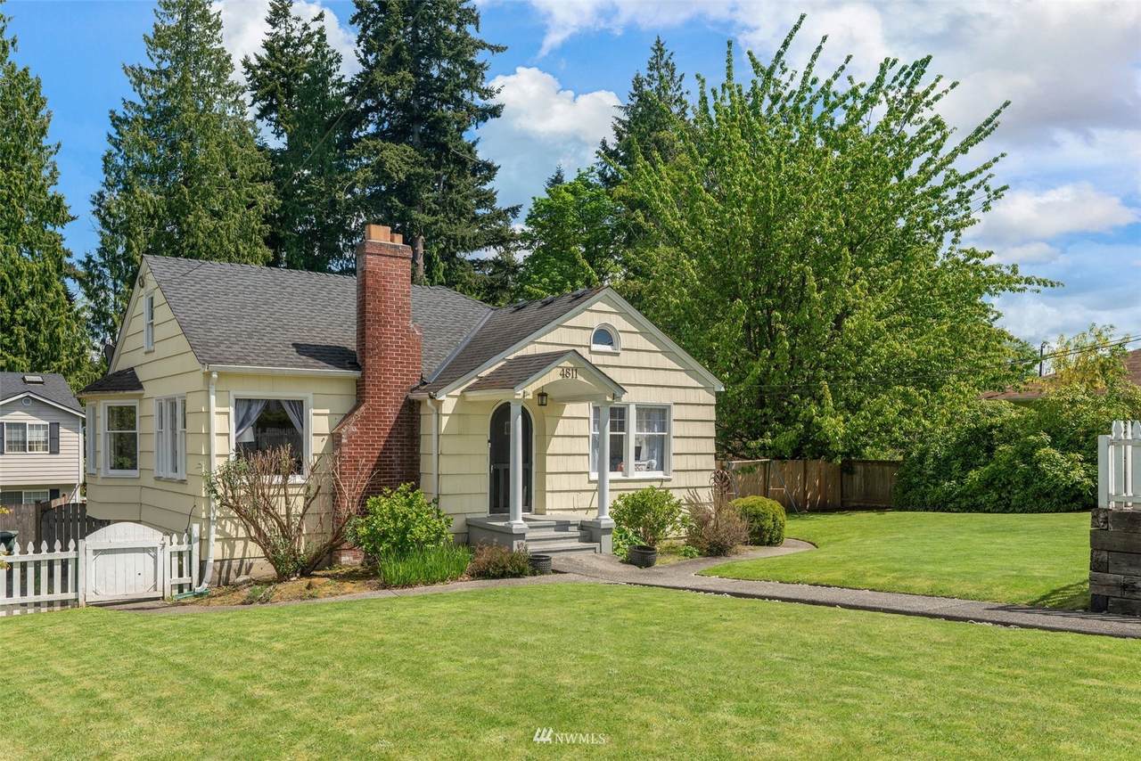 4811 Seahurst Avenue - Photo 1