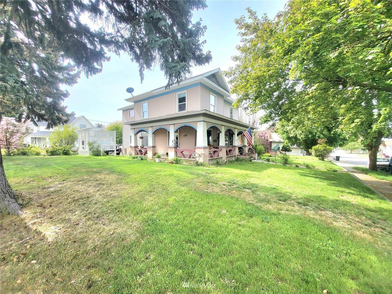103 4th Avenue - Photo 1