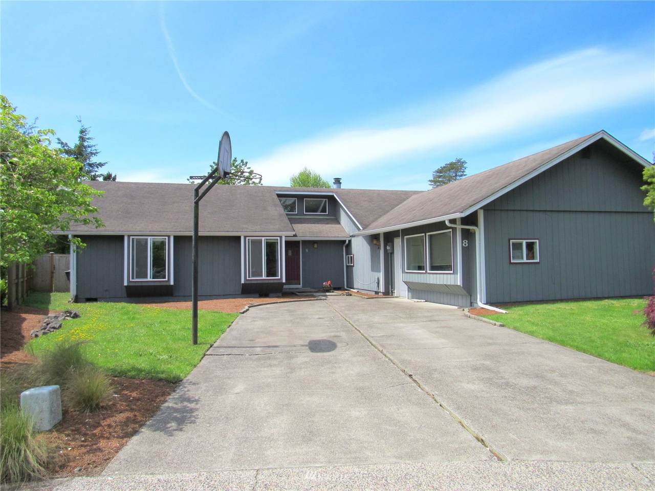 8 Woodthrush Street - Photo 1