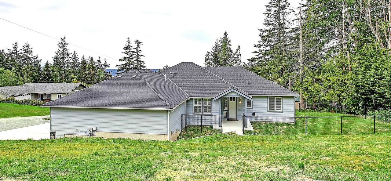 536 Rozeway Place - Photo 1