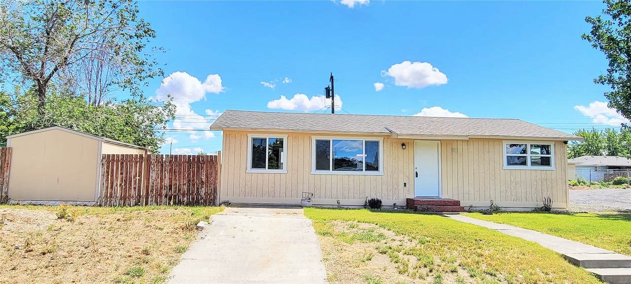 1421 Daniel Street - Photo 1