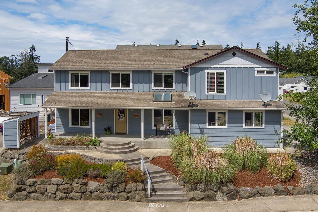 408 Eddy Court - Photo 1